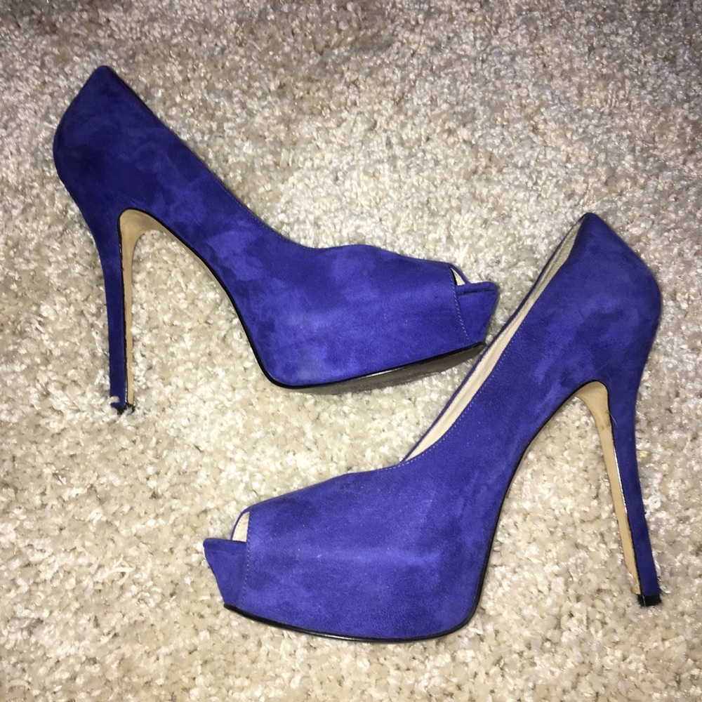 Enzo Angiolini Blue Suede Heels